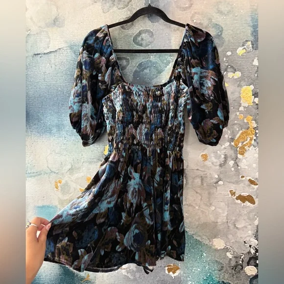 Urban Outfitters | Romantic Velvet Romper - Picture 8 of 9